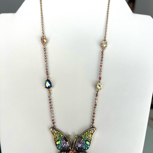 Betsey Johnson Multicolor Butterfly Crystal Necklace Gold tone - Picture 4 of 5